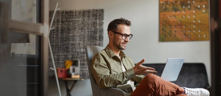 Man interested in signing up for bootcamp and downloading syllabus